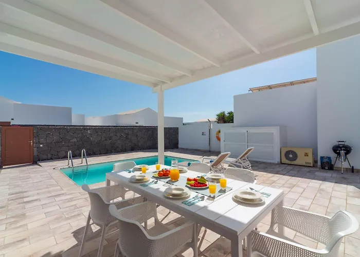 Ereza La Granja Villa Playa Blanca